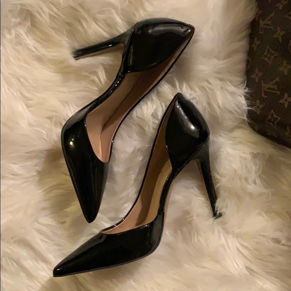 Black Jessica Simpson Leather Pumps
